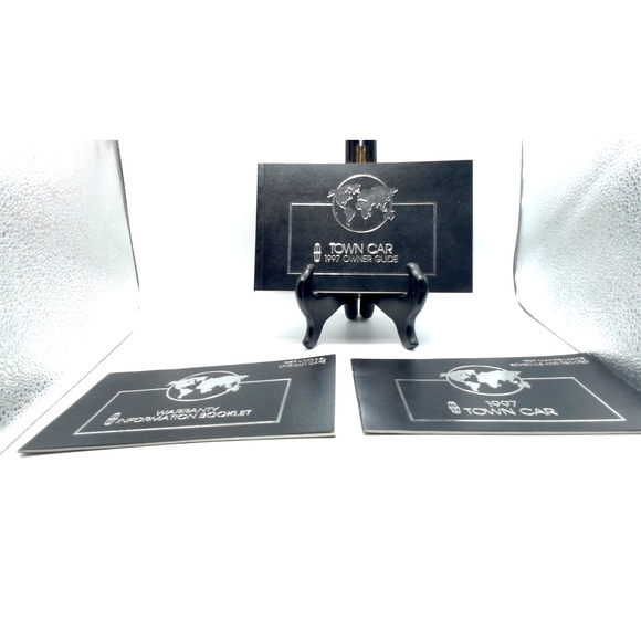 Lincoln 1997 Town car US owners guide & Maintence 1 set of 3 booklet/ paper - Picture 1 of 4